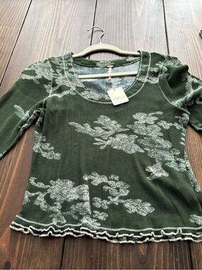 Free People Green Knit Sweater Top-NWT
